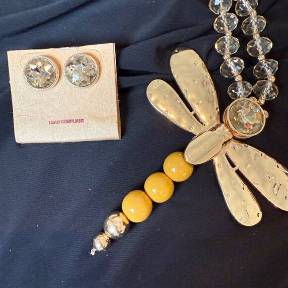 NWT Dragonfly Statement Necklace and Earrings Set Gold Tone Beads Crystals - Picture 7 of 12